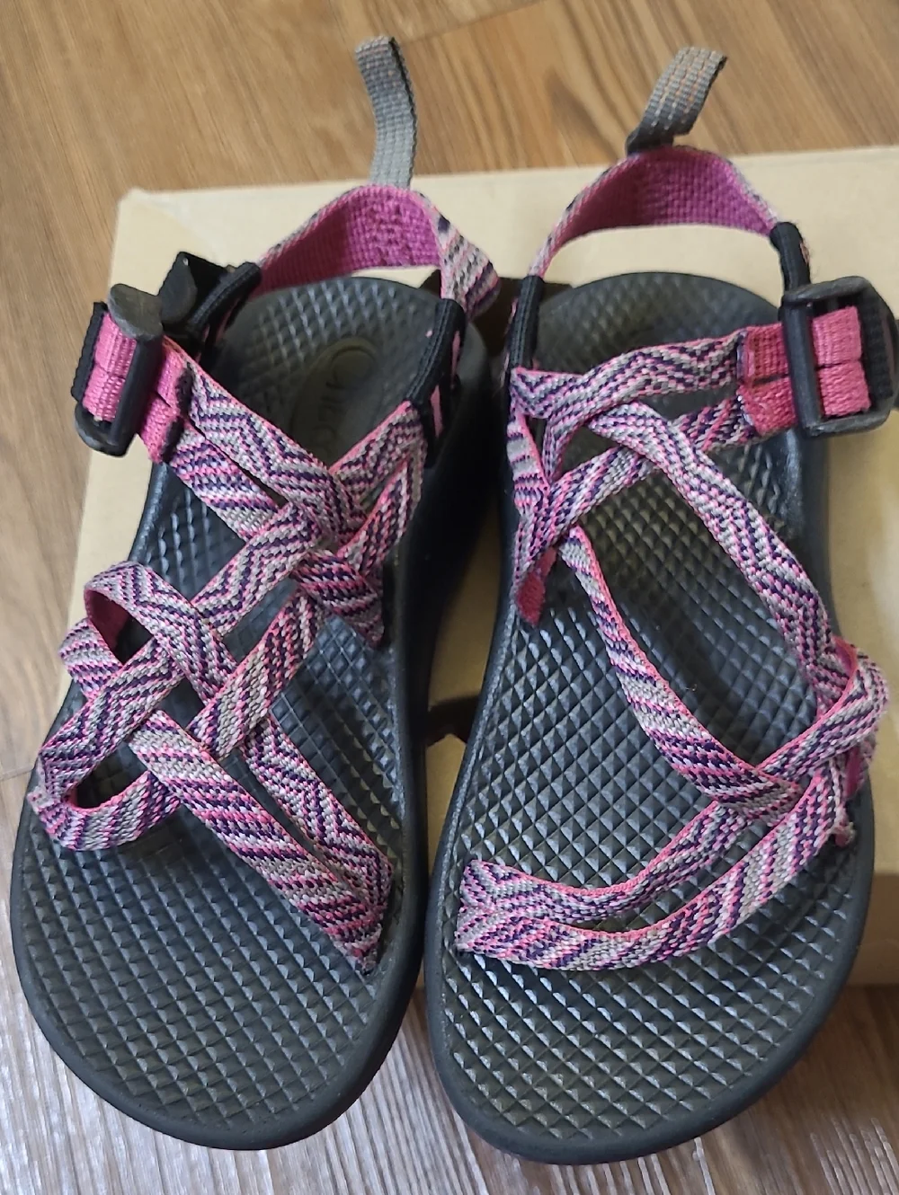 Chaco Kids Pink and Black Strappy Sandals‎